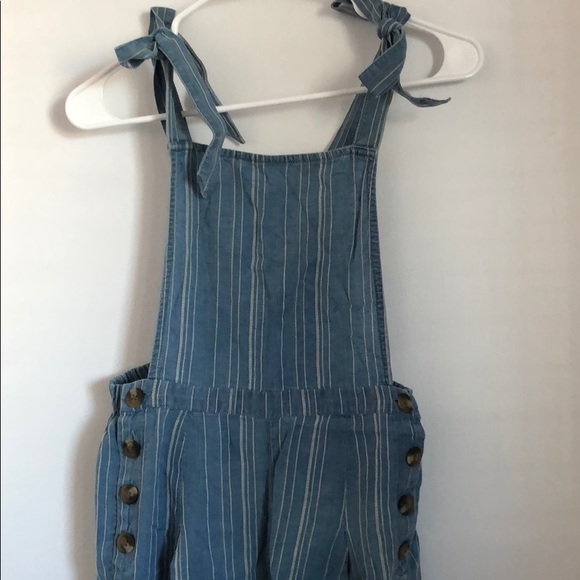 American Eagle Outfitters Pants - American Eagle Flowy Overalls